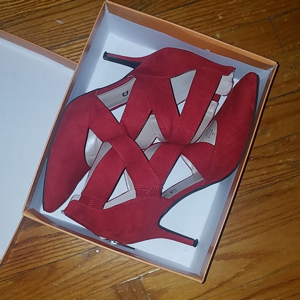 Unisa red swede strappy heels